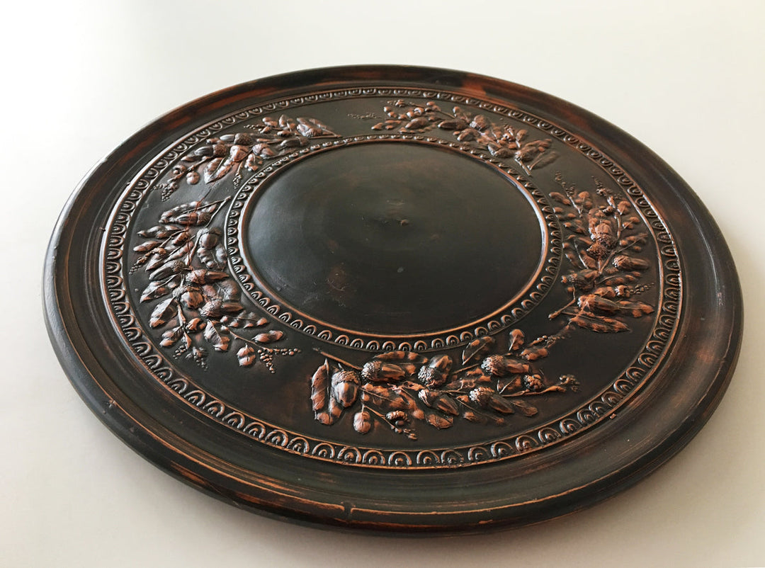 Castor-Ware-Teller mit Eichelmotiv