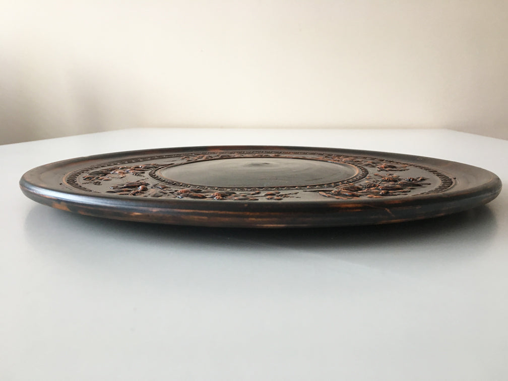 Castor-Ware-Teller mit Eichelmotiv