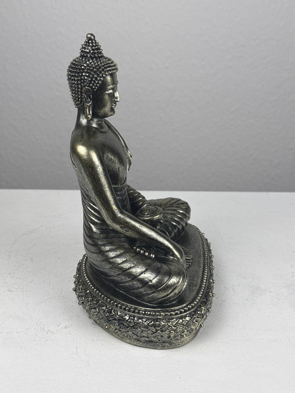 Meditierender Buddha Statue (Bronzefinish Skulptur)
