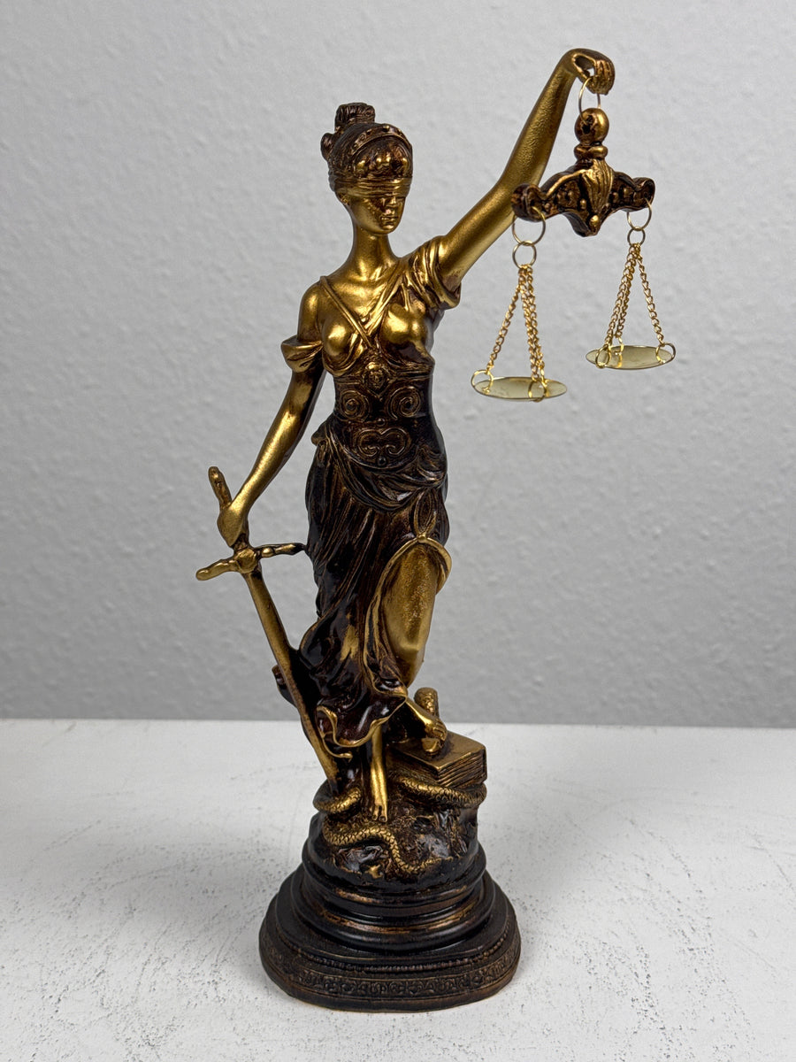 Justitia Skulptur – Symbol für Recht und Gerechtigkeit (Klein, Patinierte Bronzefigur)
