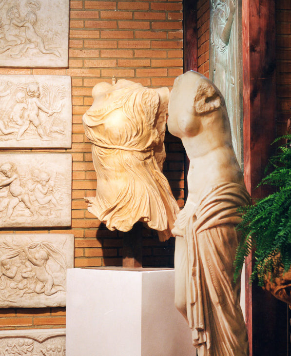 Nike Torso Lebensgrosse Statue – Gefluegelter Sieg von Samothrake