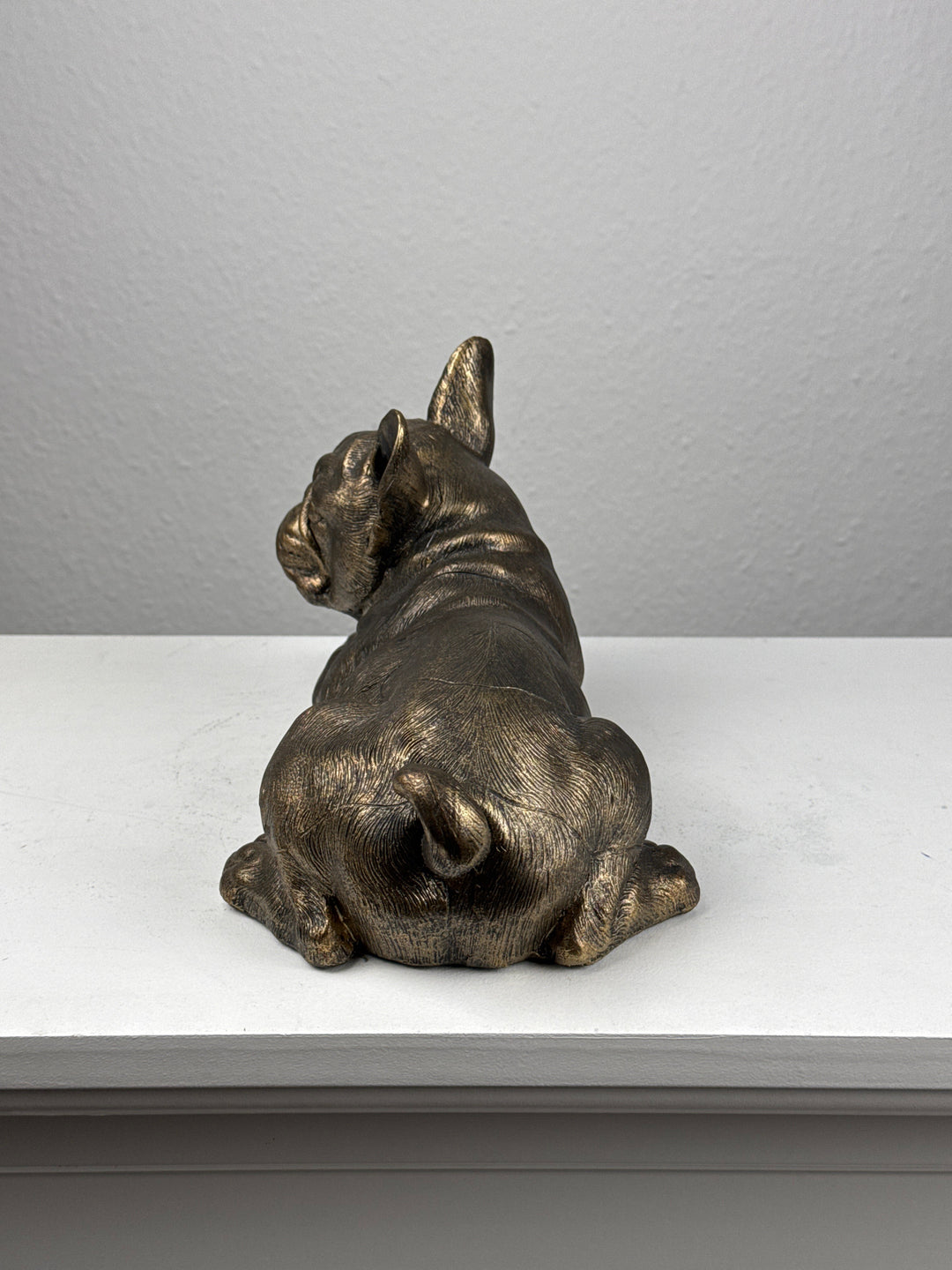 Liegende Bulldogge Statue (Bronzefinish Skulptur)