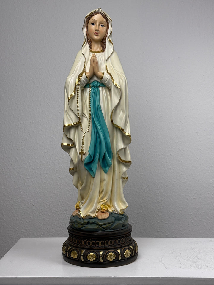 Unsere Liebe Frau von Lourdes Statue