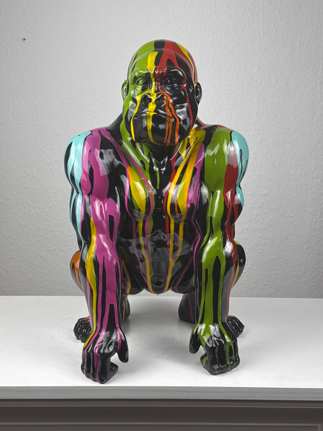 Gorilla Pop Art Statue (Moderne Spritzoptik)
