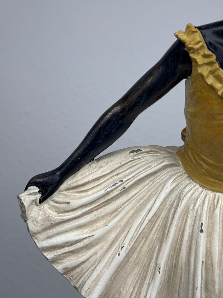 Graziöse Ballerina Skulptur (Degas Tänzerin Statue)