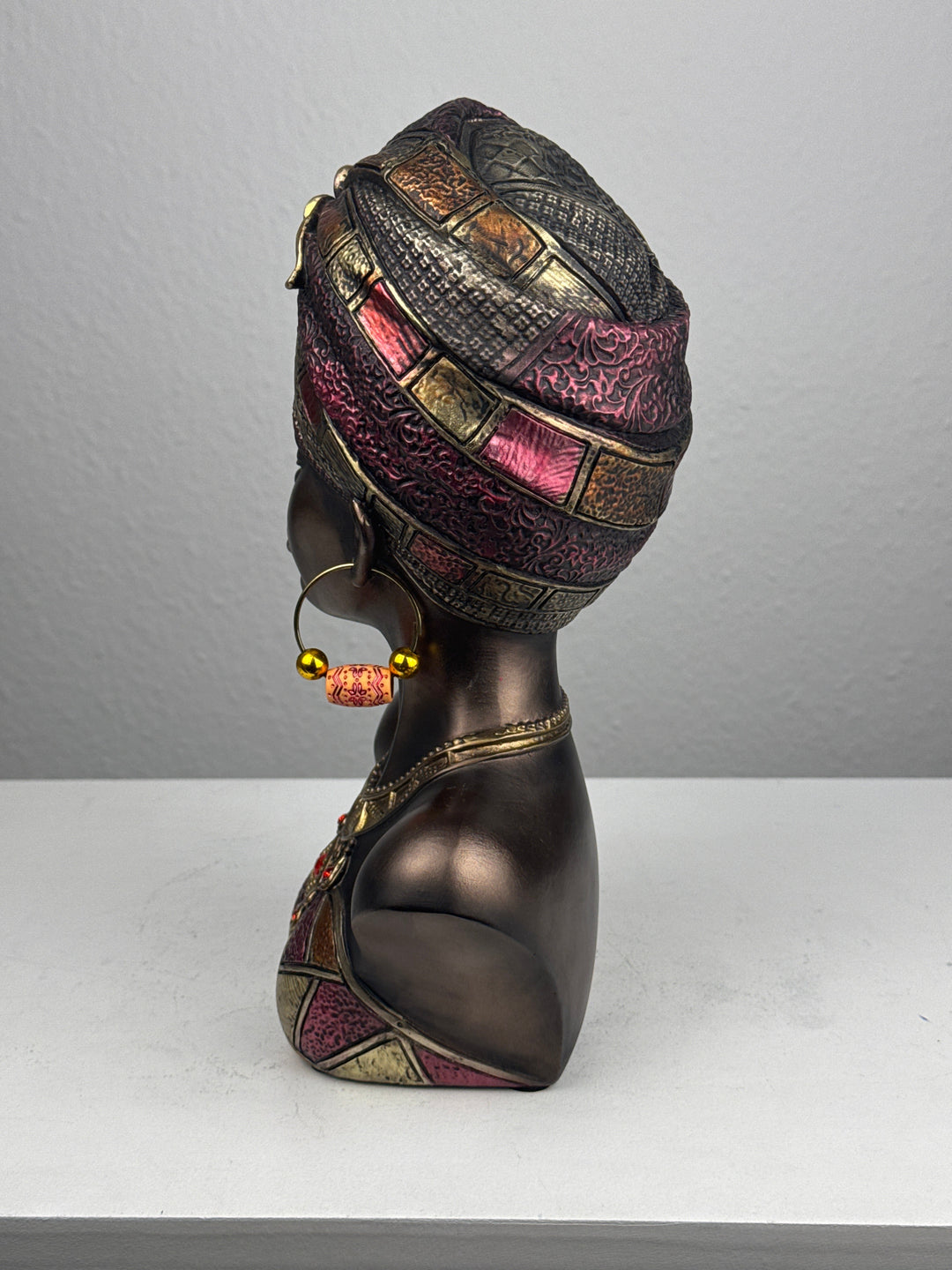 Afrikanische Königin Büste mit Kopfschmuck (Bronzefinish Skulptur)
