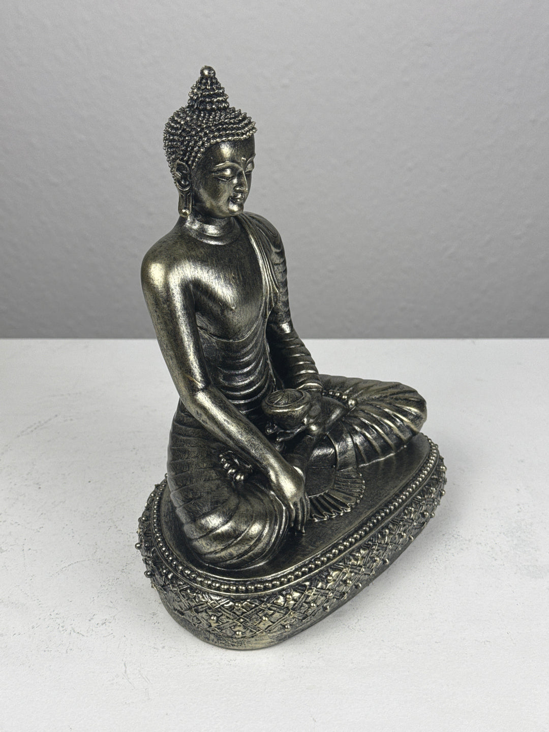 Meditierender Buddha Statue (Bronzefinish Skulptur)
