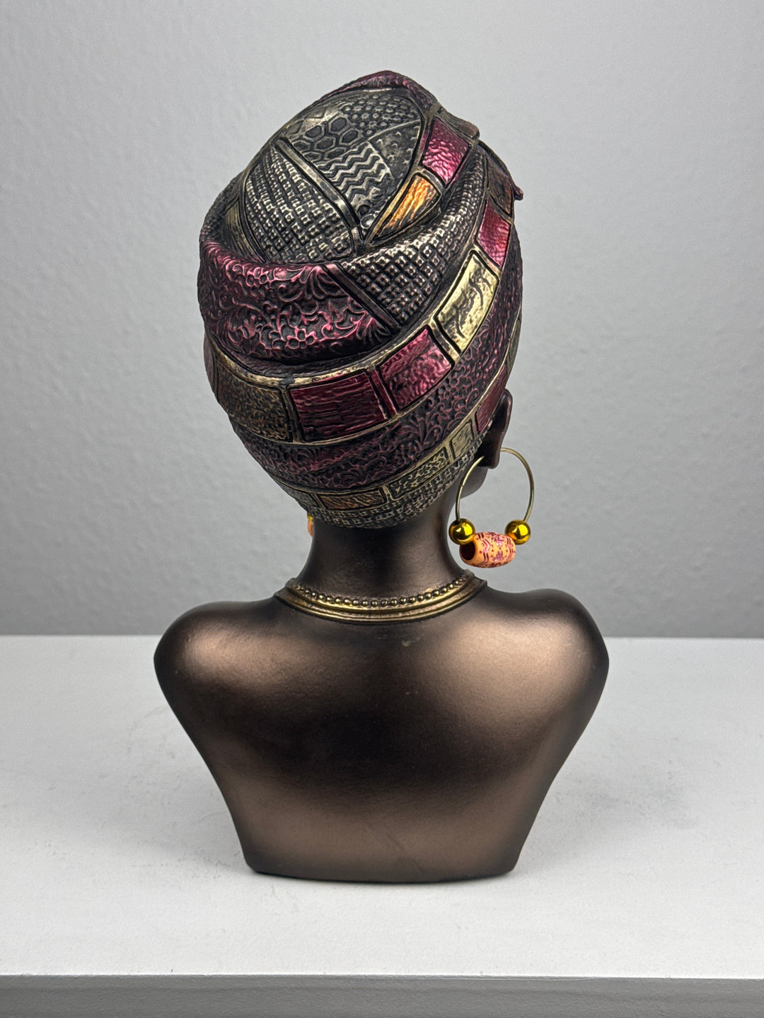 Afrikanische Königin Büste mit Kopfschmuck (Bronzefinish Skulptur)
