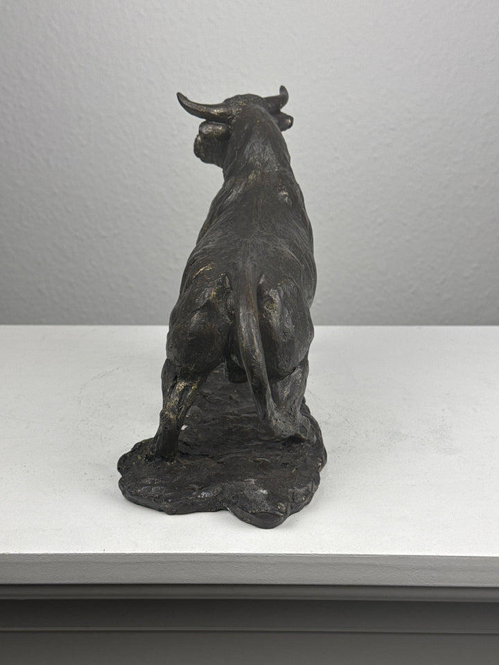 Stier Statue – Symbol für Stärke (Messing Schwarzfinish)