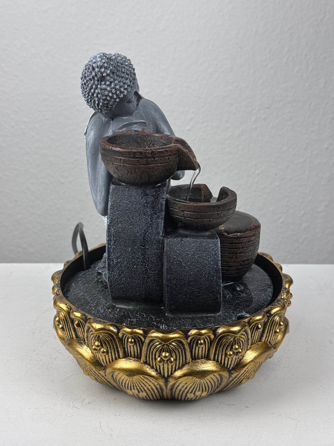 Buddha Innenbrunnen – Zen Ruhe mit Licht und Wasserfluss