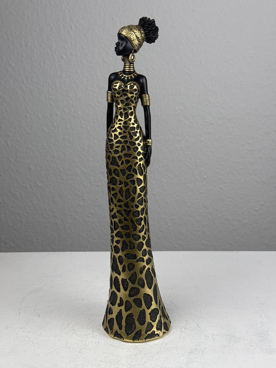 Afrikanische Frau Statue im eleganten Leopardenkleid
