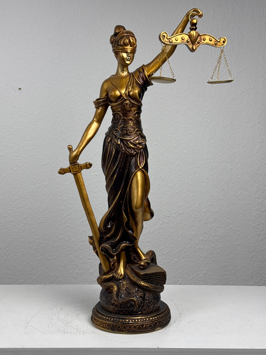 Justitia Skulptur – Symbol für Recht und Gerechtigkeit (Groß, Patinierte Bronzefigur)
