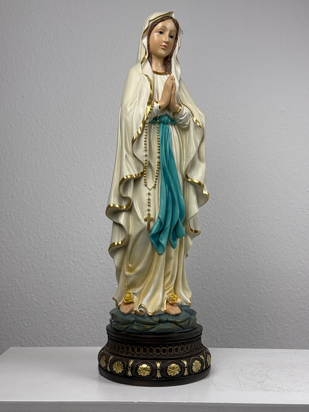Unsere Liebe Frau von Lourdes Statue