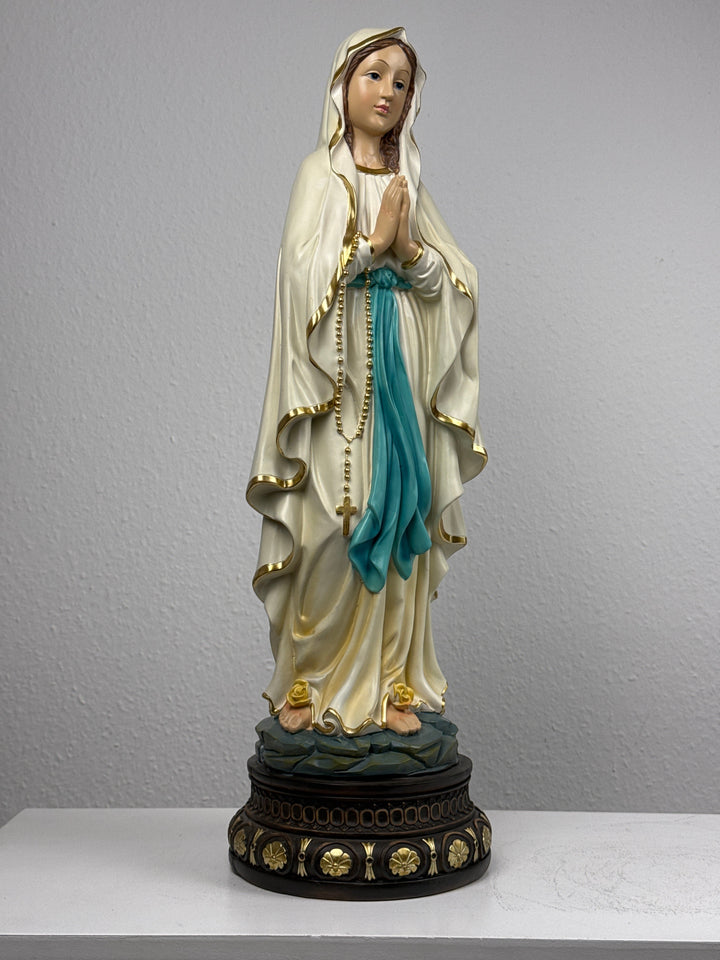 Unsere Liebe Frau von Lourdes Statue