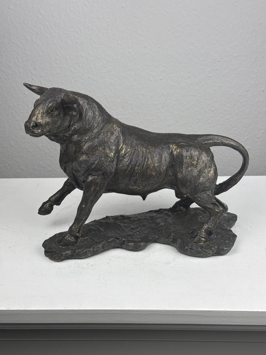 Stier Statue – Symbol für Stärke (Messing Schwarzfinish)