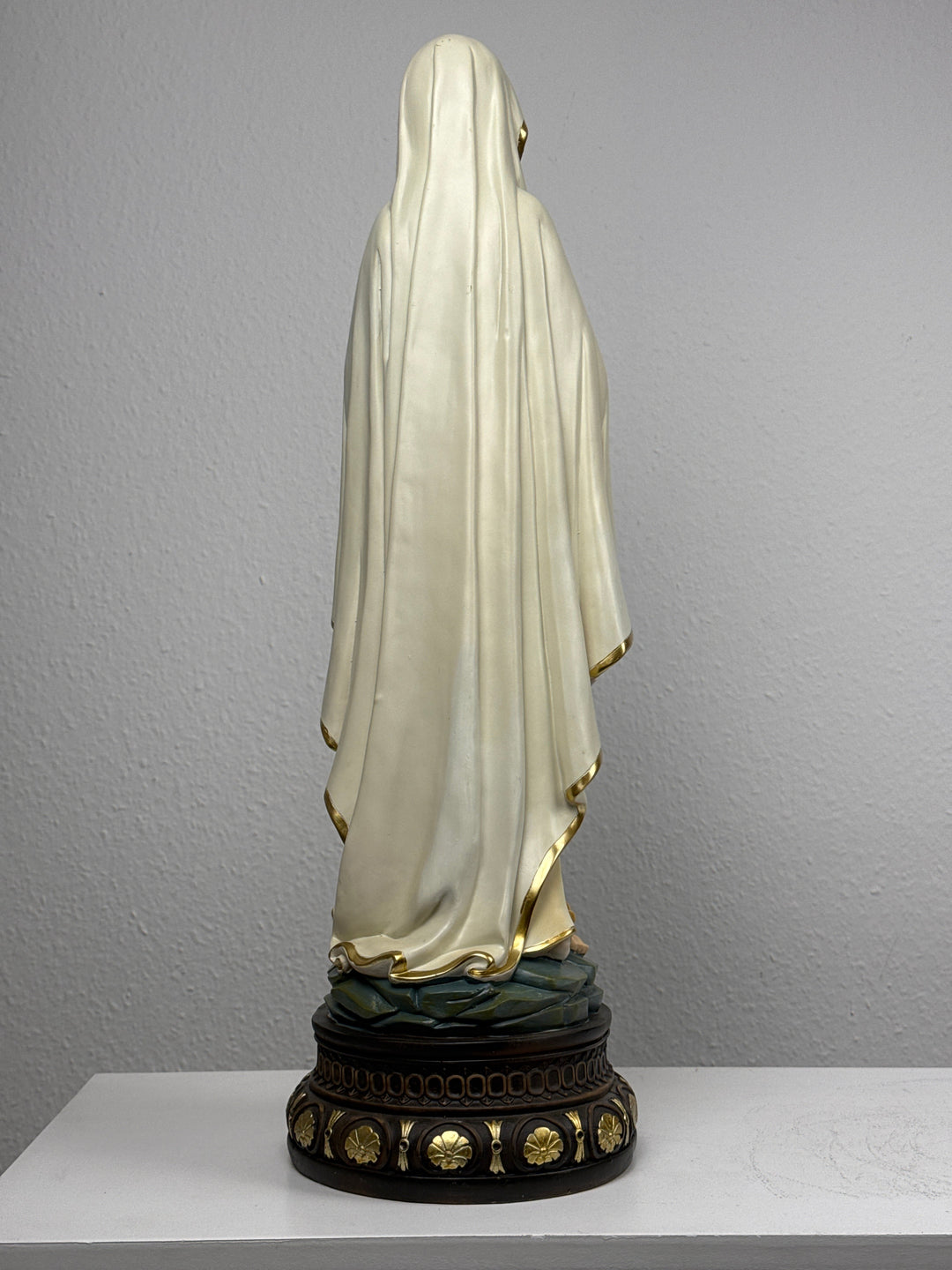 Unsere Liebe Frau von Lourdes Statue