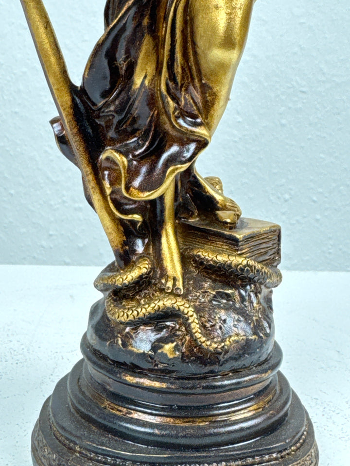 Justitia Skulptur – Symbol für Recht und Gerechtigkeit (Klein, Patinierte Bronzefigur)