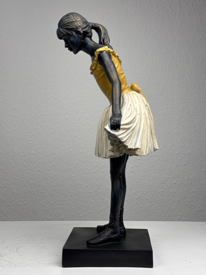Graziöse Ballerina Skulptur (Degas Tänzerin Statue)