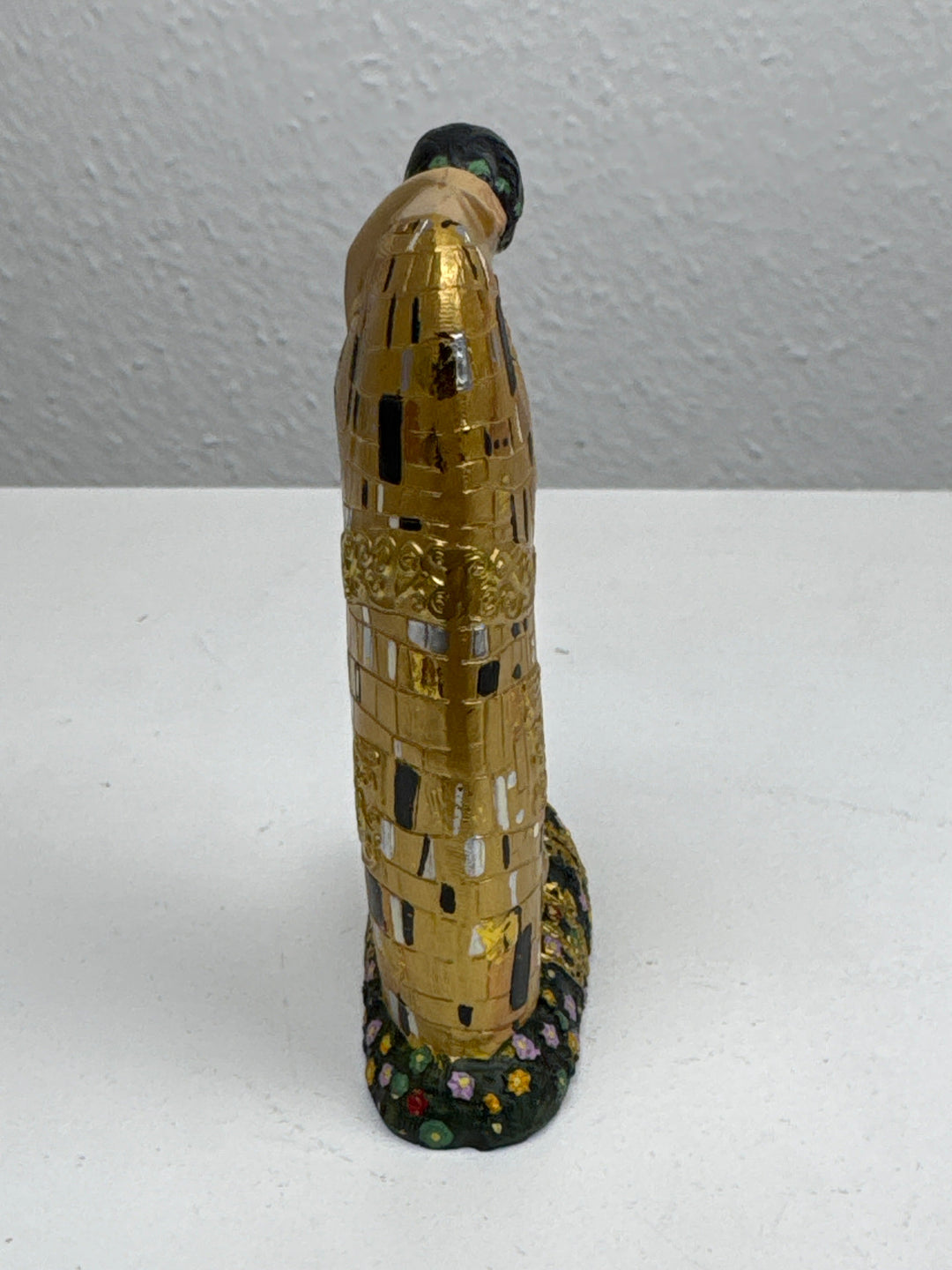 Liebes Skulptur – Der Kuss von Klimt (Klein, Liebespaar Statue)