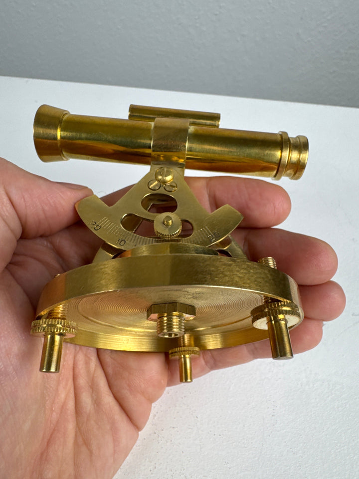 Teleskop mit Alidade (Messing)