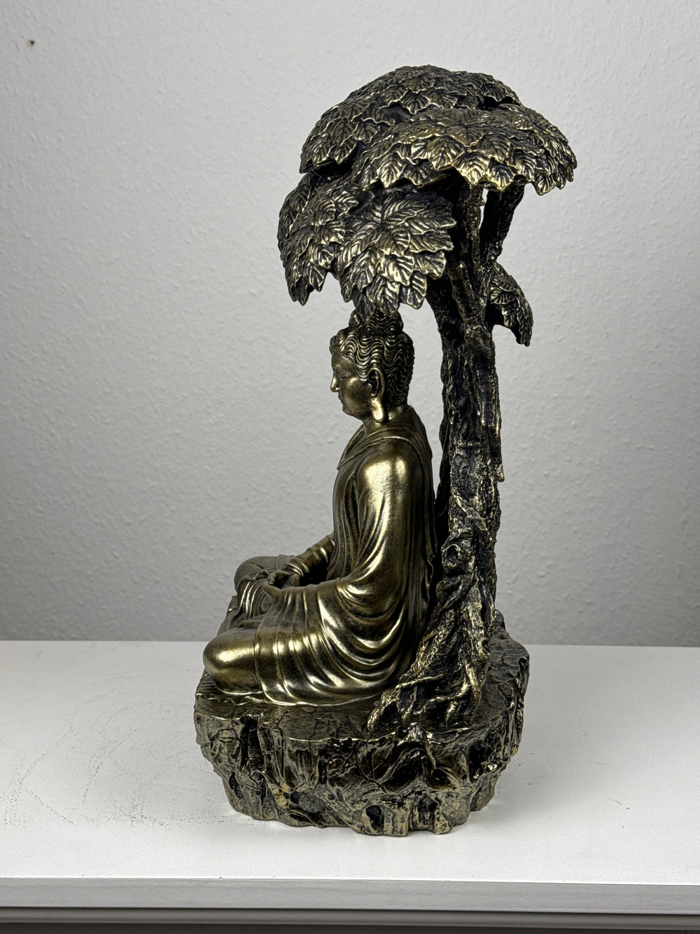 Buddha unter Bodhibaum Statue (Bronzefinish Skulptur)