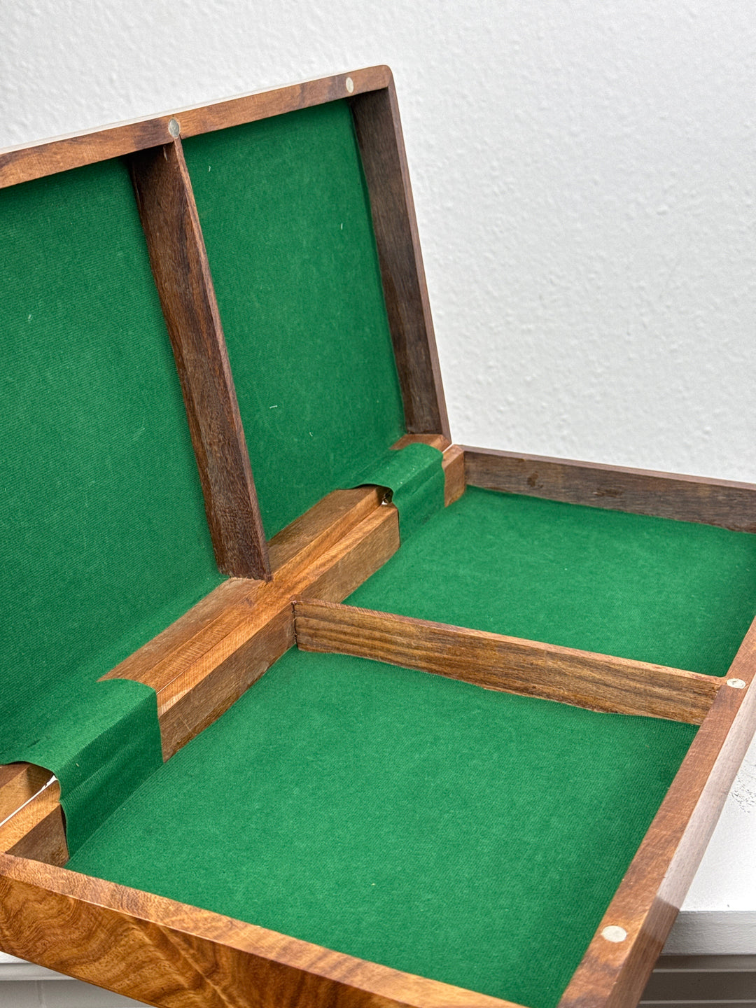 Schachset aus Holz mit Brett (Mittel)