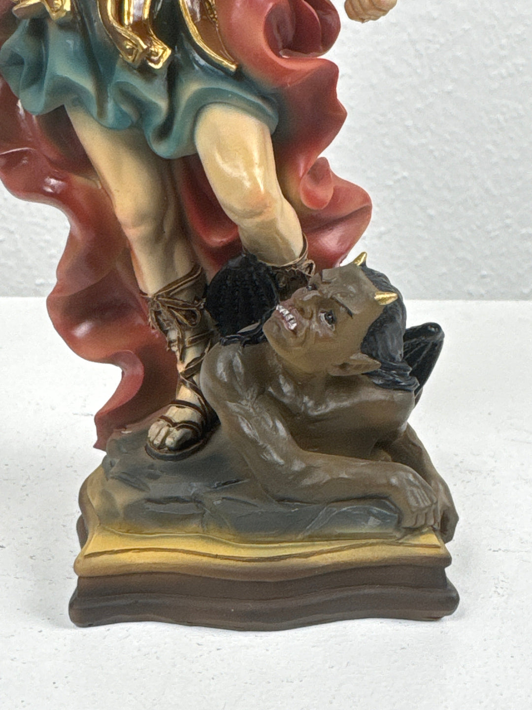 Erzengel Michael Skulptur (Handbemalte Statue)