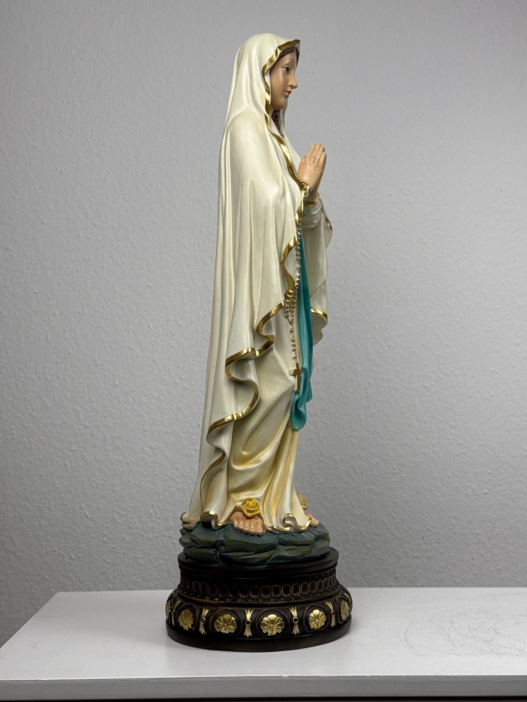 Unsere Liebe Frau von Lourdes Statue