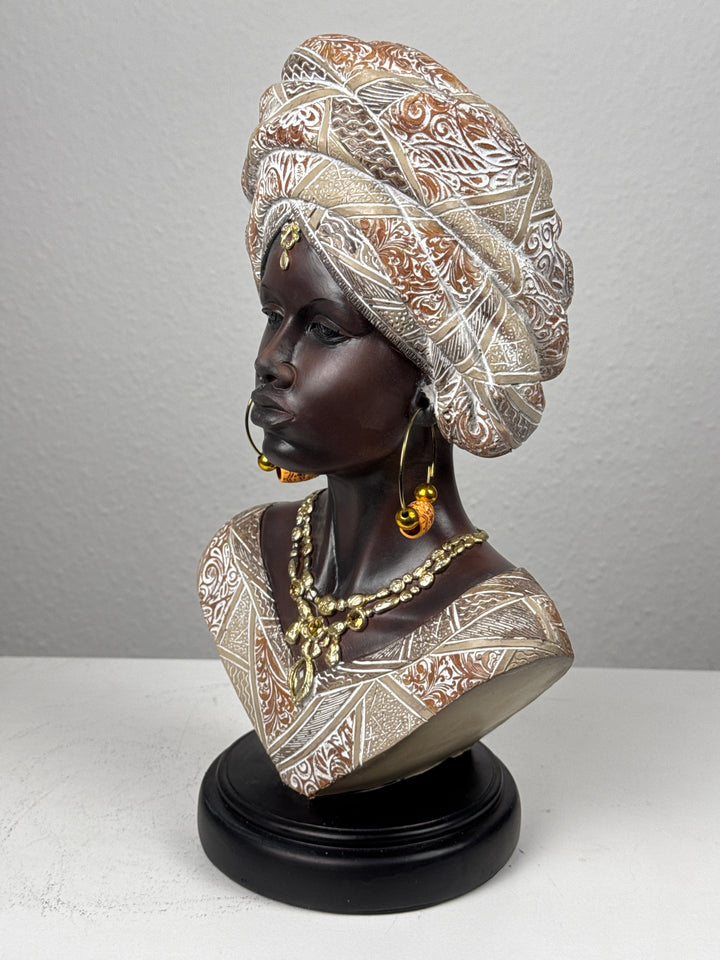 Afrikanische Dame Büste in Weiss und Gold
