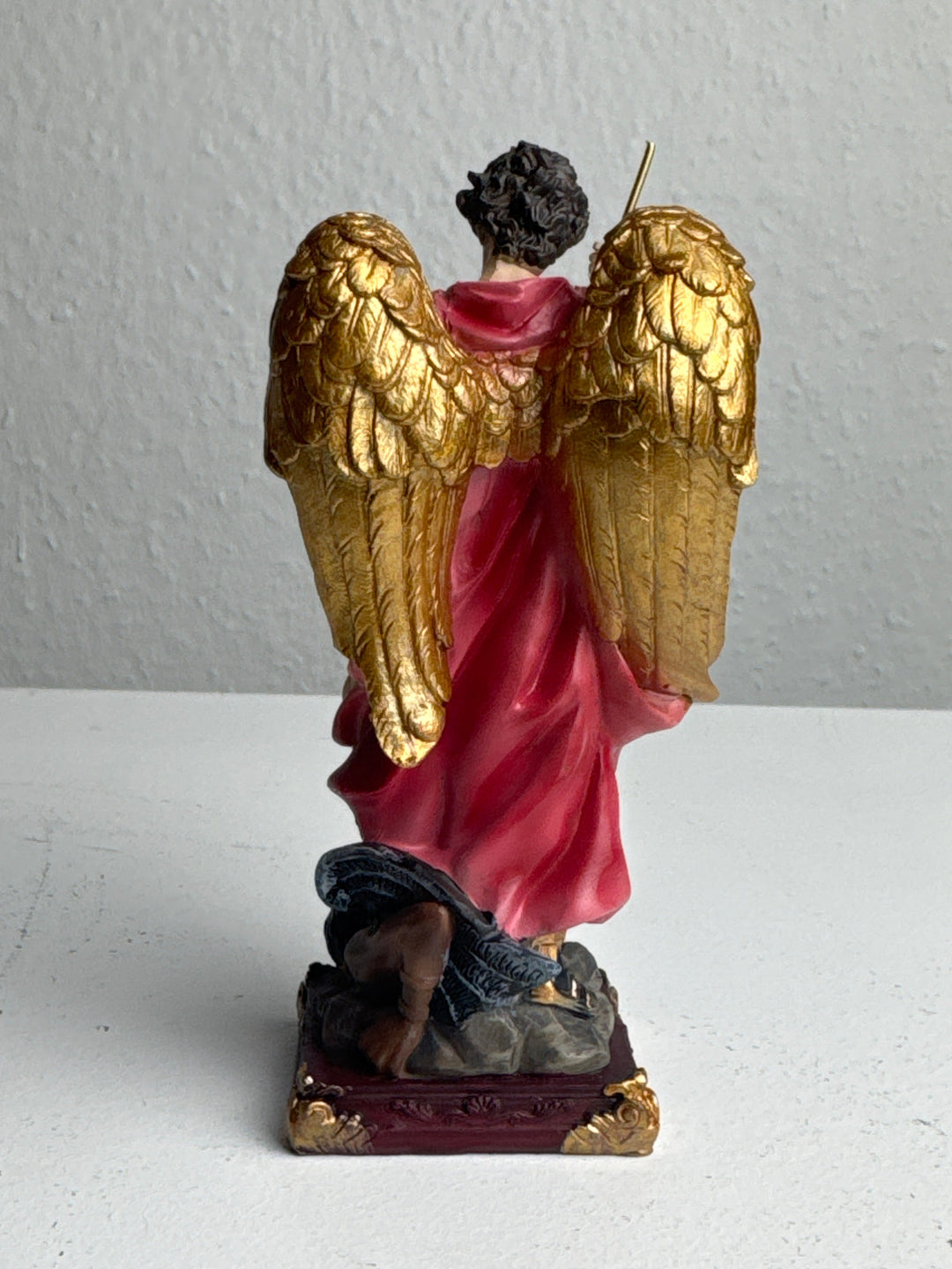 Erzengel Michael Skulptur – Besieger des Bösen Statue