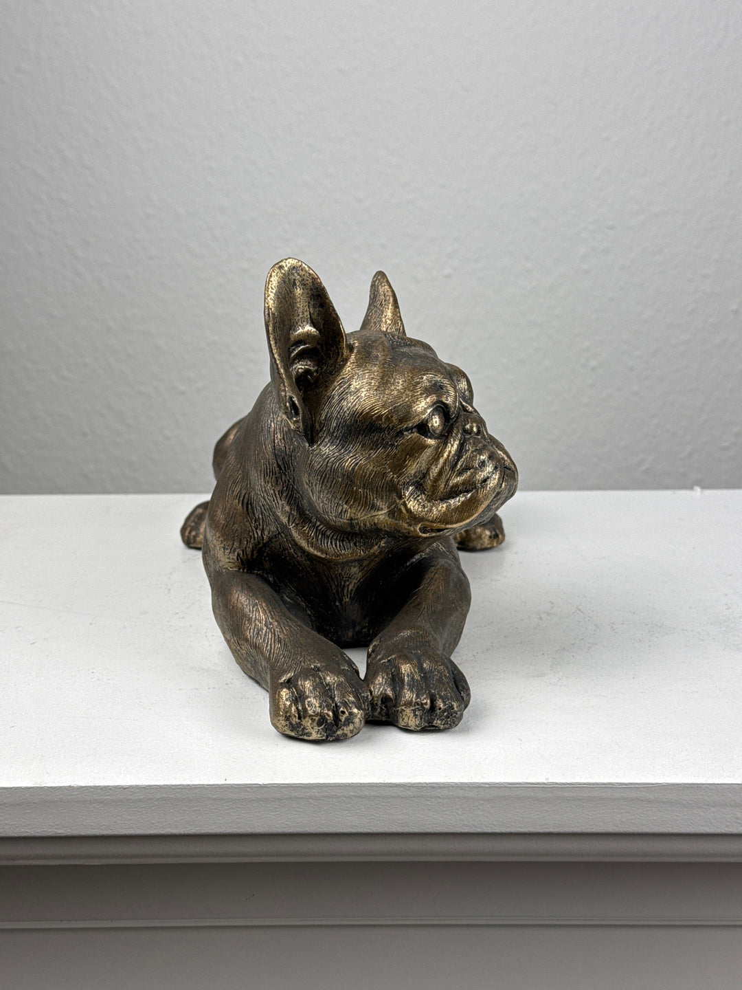 Liegende Bulldogge Statue (Bronzefinish Skulptur)