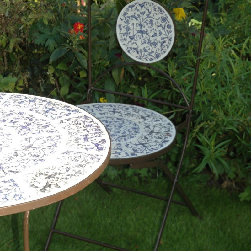 Gartentisch mit mediterraner Keramikeinlage Robustes Gestell