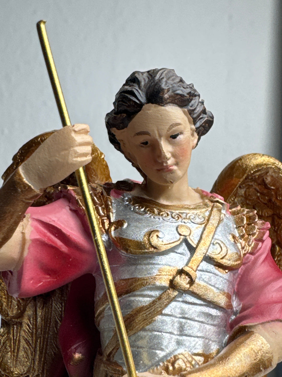 Erzengel Michael Skulptur – Besieger des Bösen Statue