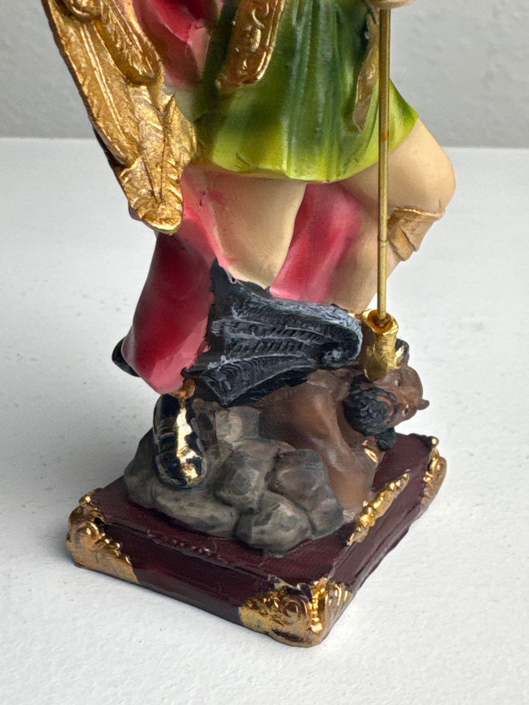 Erzengel Michael Skulptur – Besieger des Bösen Statue
