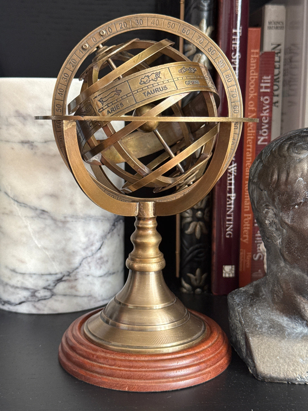 Grosse Armillarsphäre (Messing Skulptur)