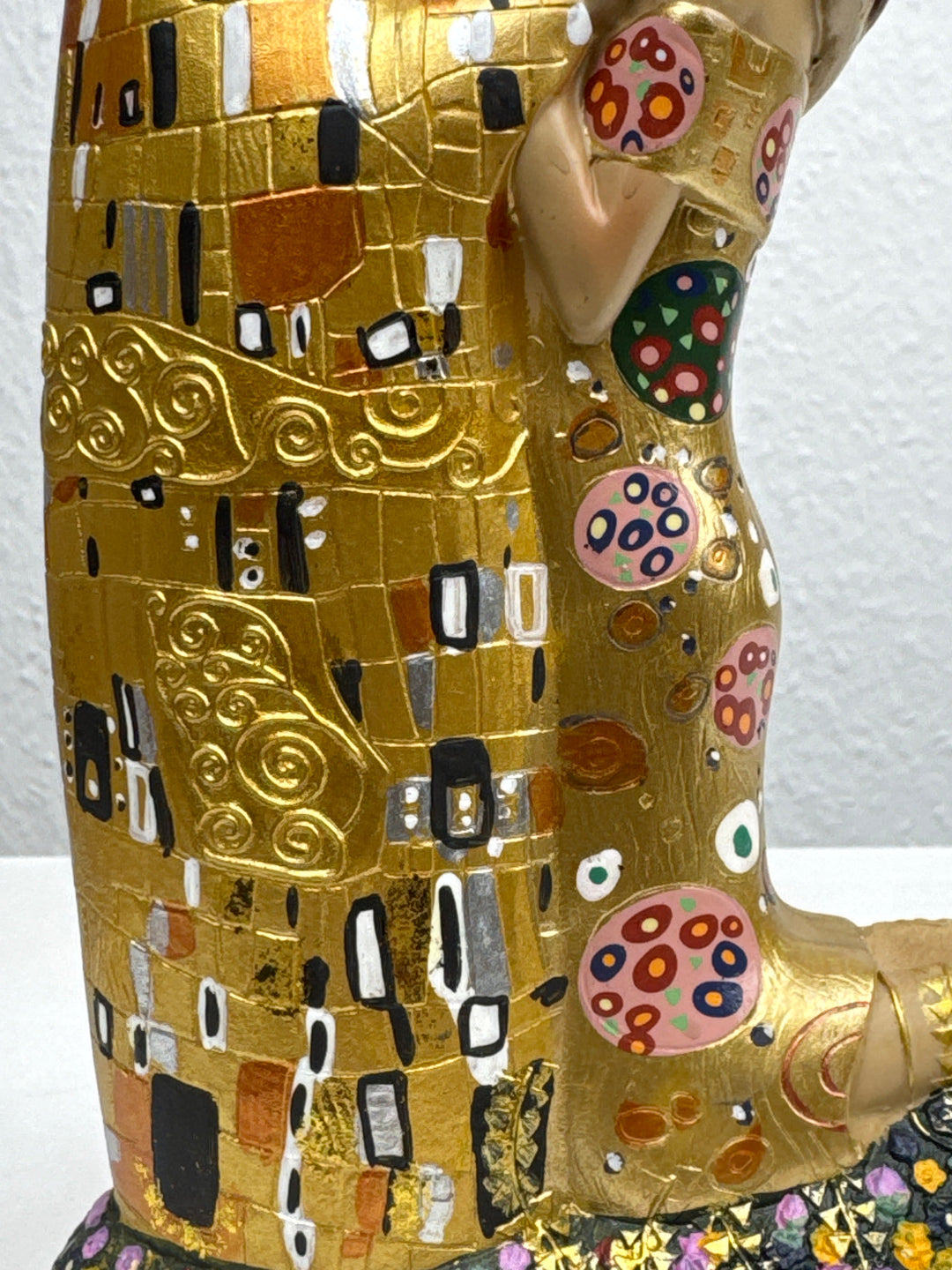 Liebes Skulptur – Der Kuss von Klimt (Liebespaar Statue)