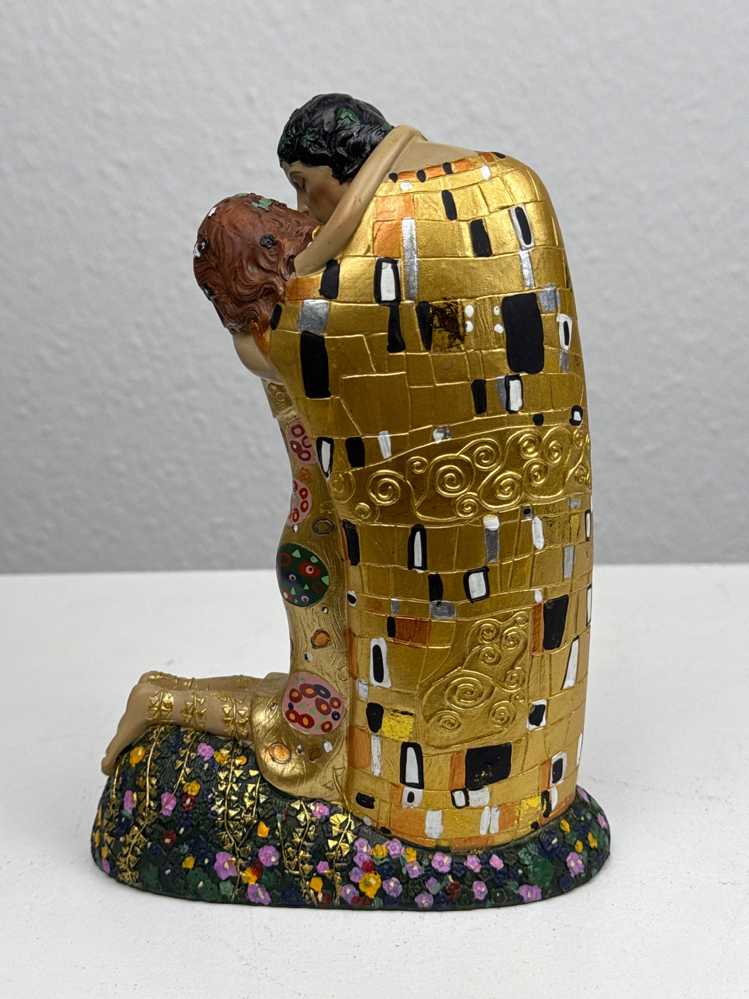 Liebes Skulptur – Der Kuss von Klimt (Liebespaar Statue)