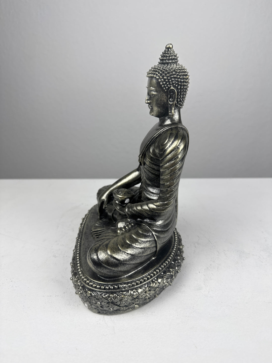 Meditierender Buddha Statue (Bronzefinish Skulptur)