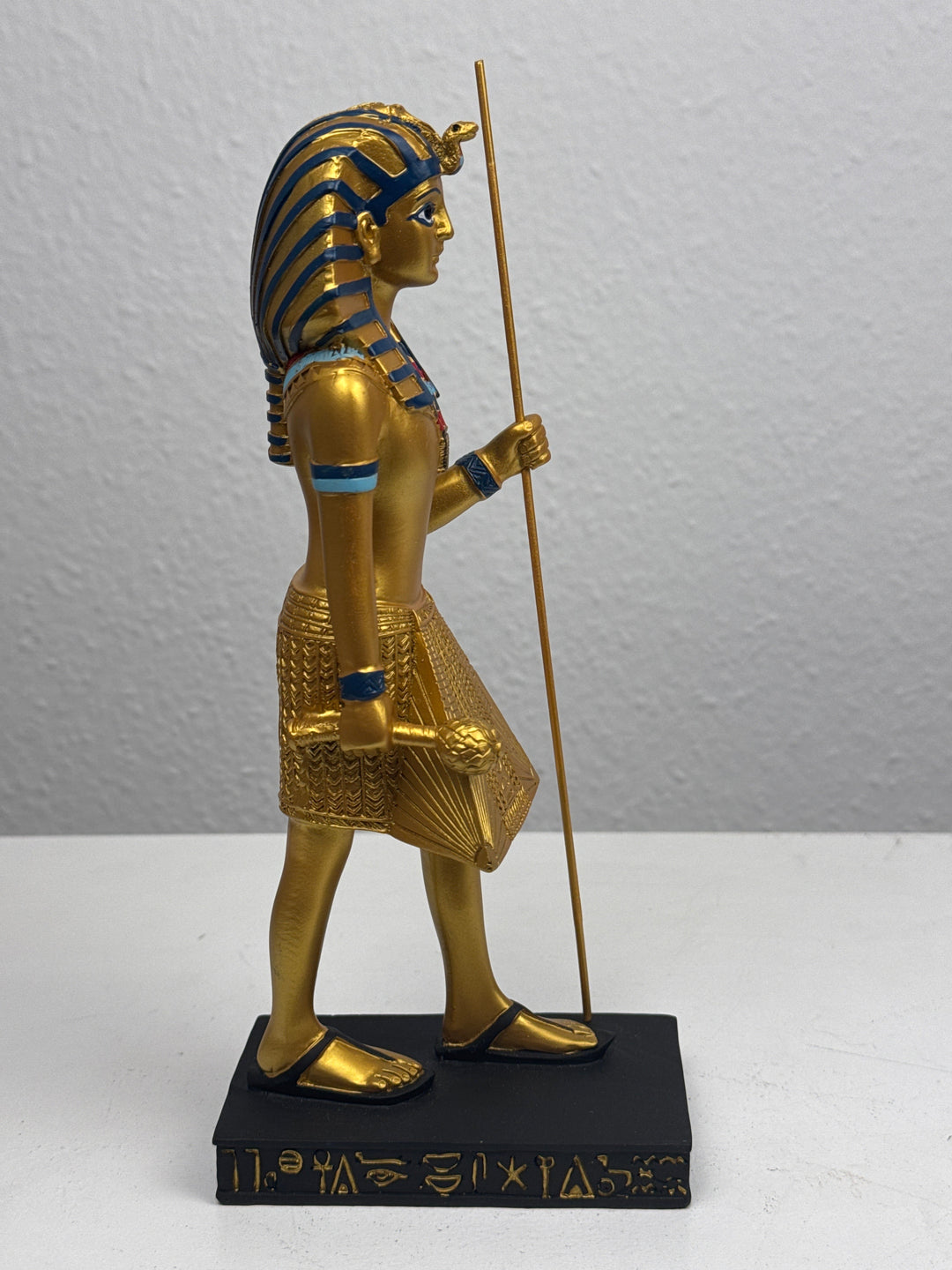 Altägyptische Pharao Statue