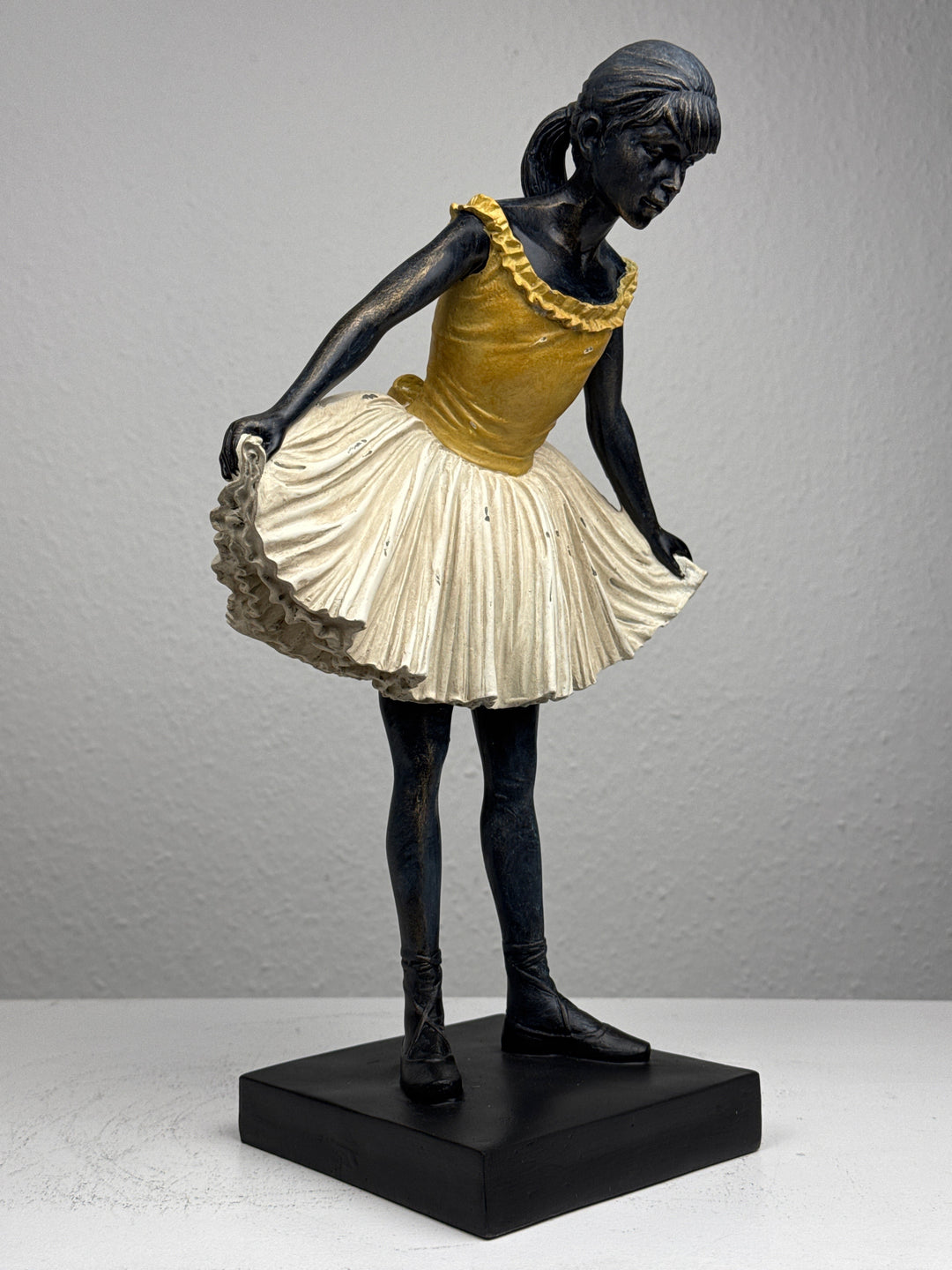 Graziöse Ballerina Skulptur (Degas Tänzerin Statue)