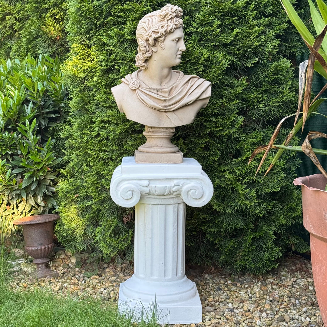 Ionische Säulen im Paar – Gartensockel