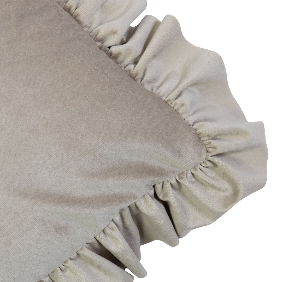Samtkissen mit Eleganten Rüschen (Beige)