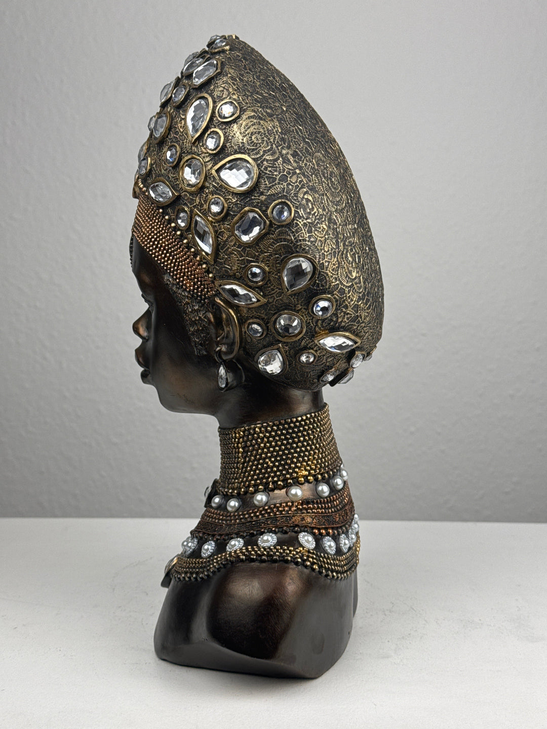 Majestätische Afrikanische Königin Büste (Bronzefinish)