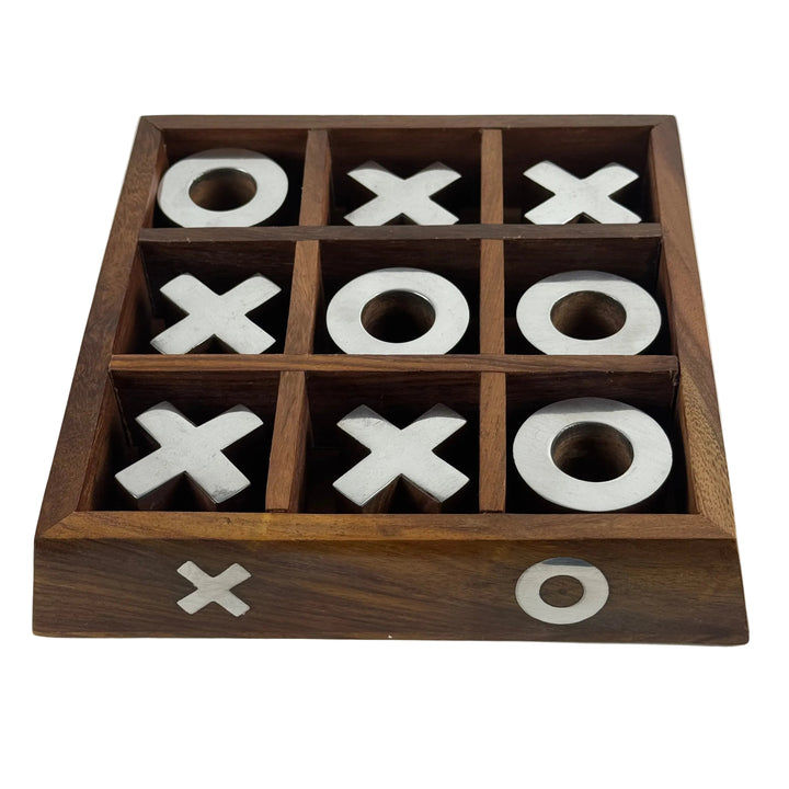 Holz Drei gewinnt Spiel mit Eisen Spielfiguren