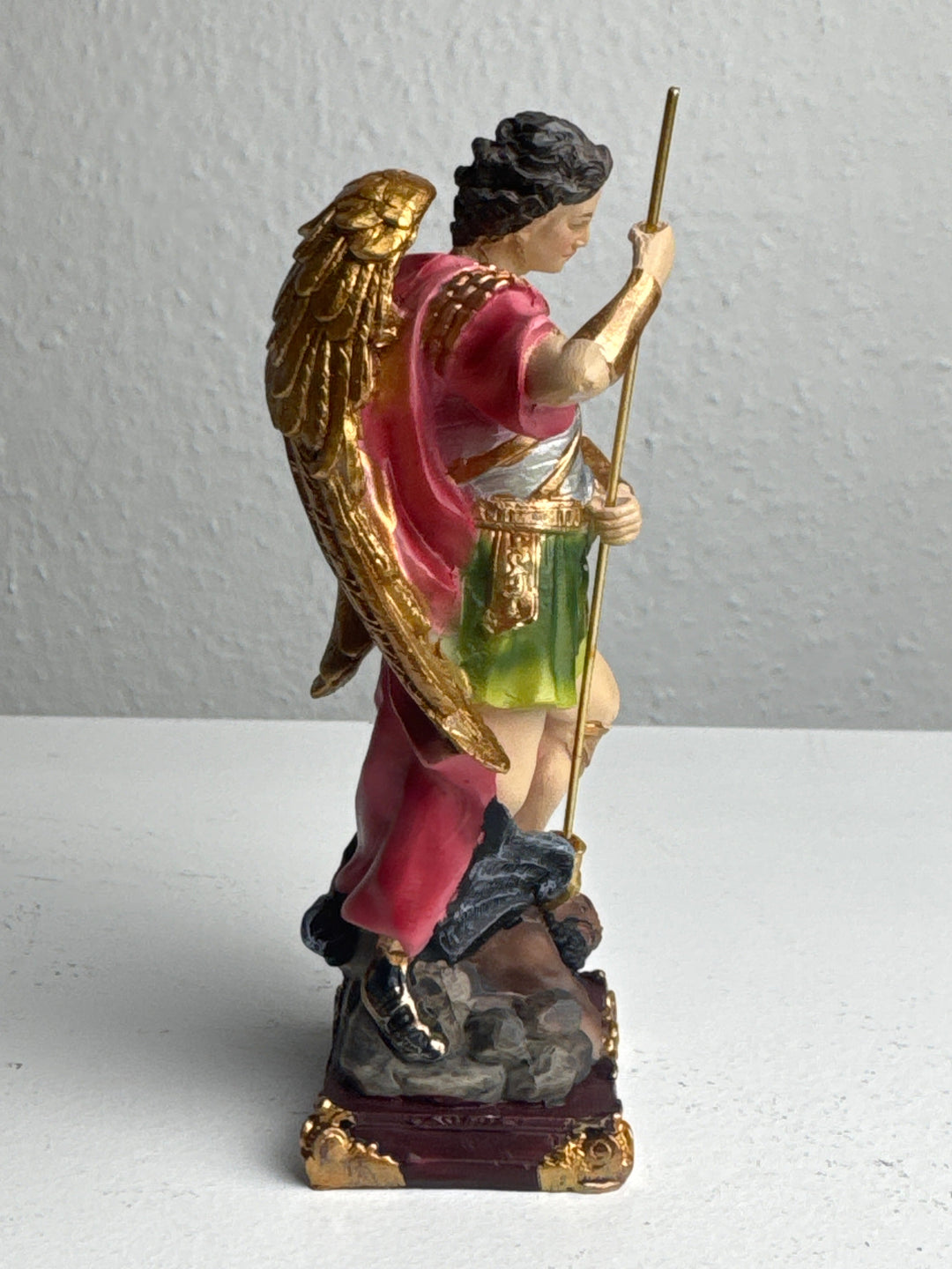 Erzengel Michael Skulptur – Besieger des Bösen Statue
