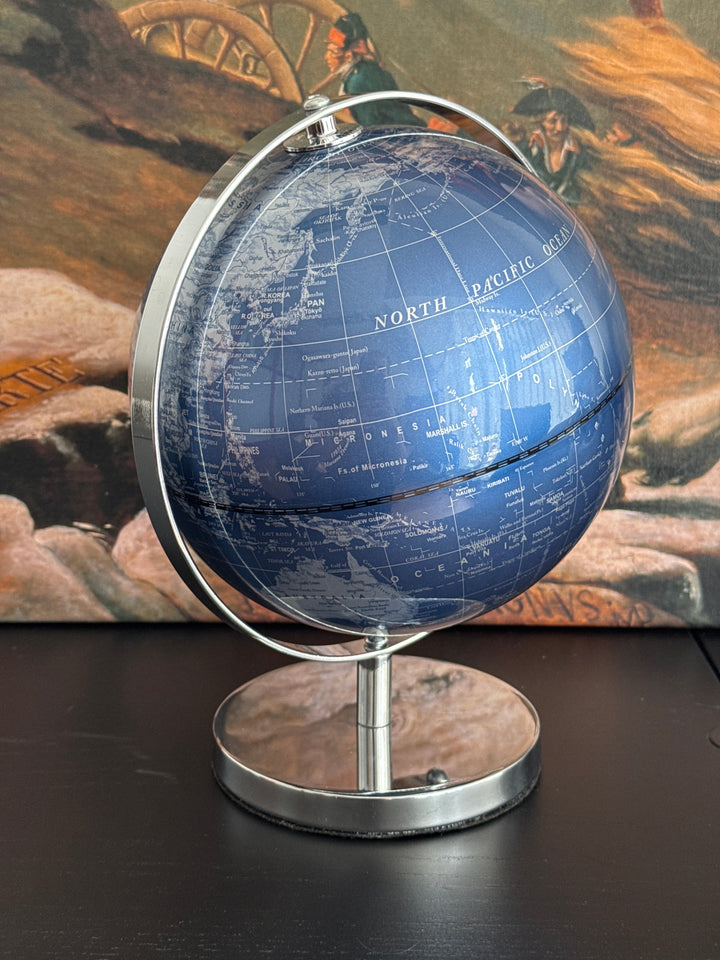 Weltglobus Silber und Blau
