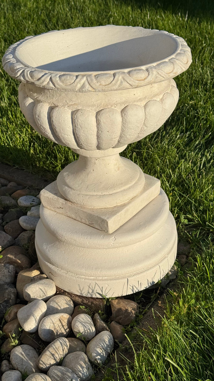 Runde Gartensockel im Paar – Statuenbasen