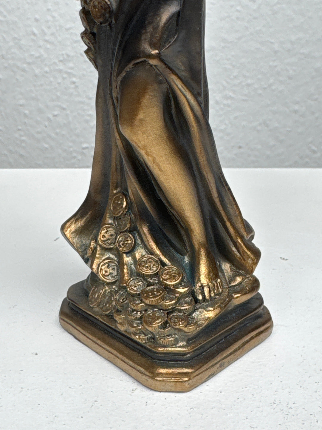 Fortuna Skulptur – Göttin des Glücks und Reichtums (Klein, Patinierte Bronzefigur)