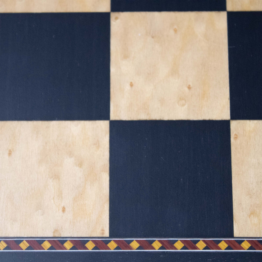 Schachbrett aus Holz – Inspiriert vom Damenopfer – Premium Holzoberfläche
