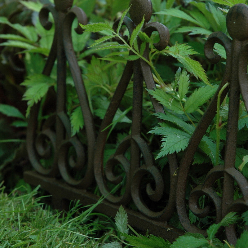 Gusseisen Gartenzaun Stecker Set (4) Klassisches Ornament